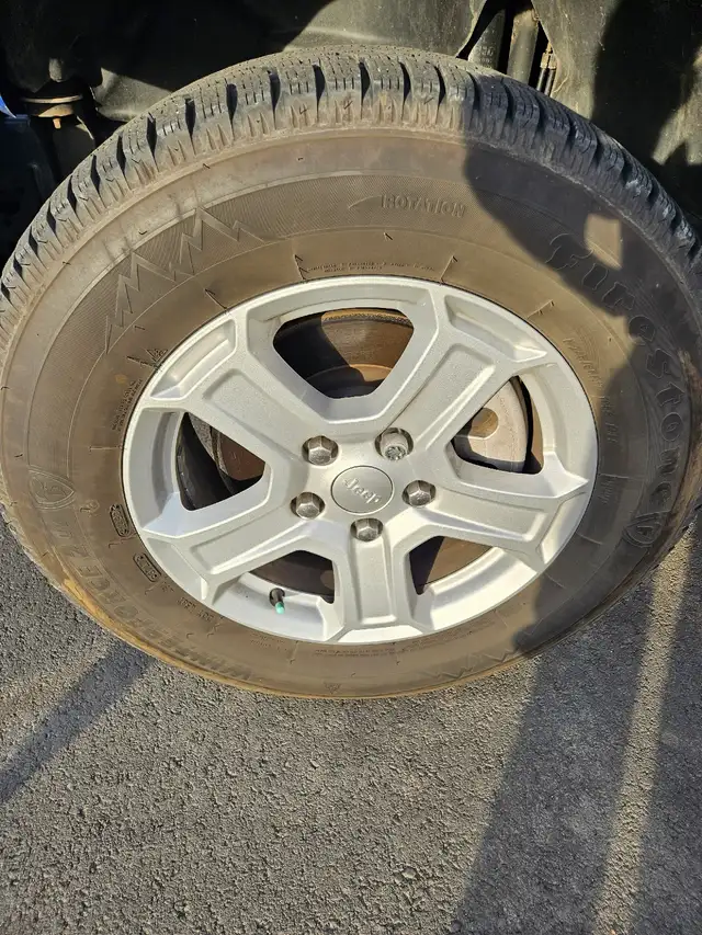 Tire Firestone a vendre