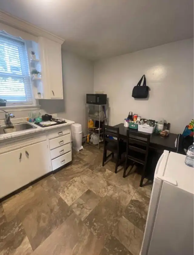 Bright 1 Bed Apartment available - Photo 5