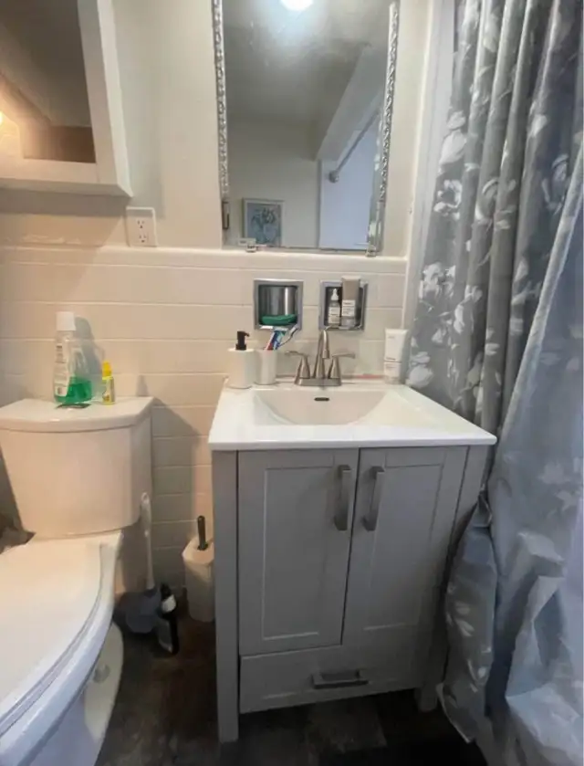 Bright 1 Bed Apartment available - Photo 8