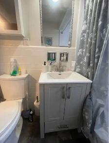 Bright 1 Bed Apartment available - Photo 8