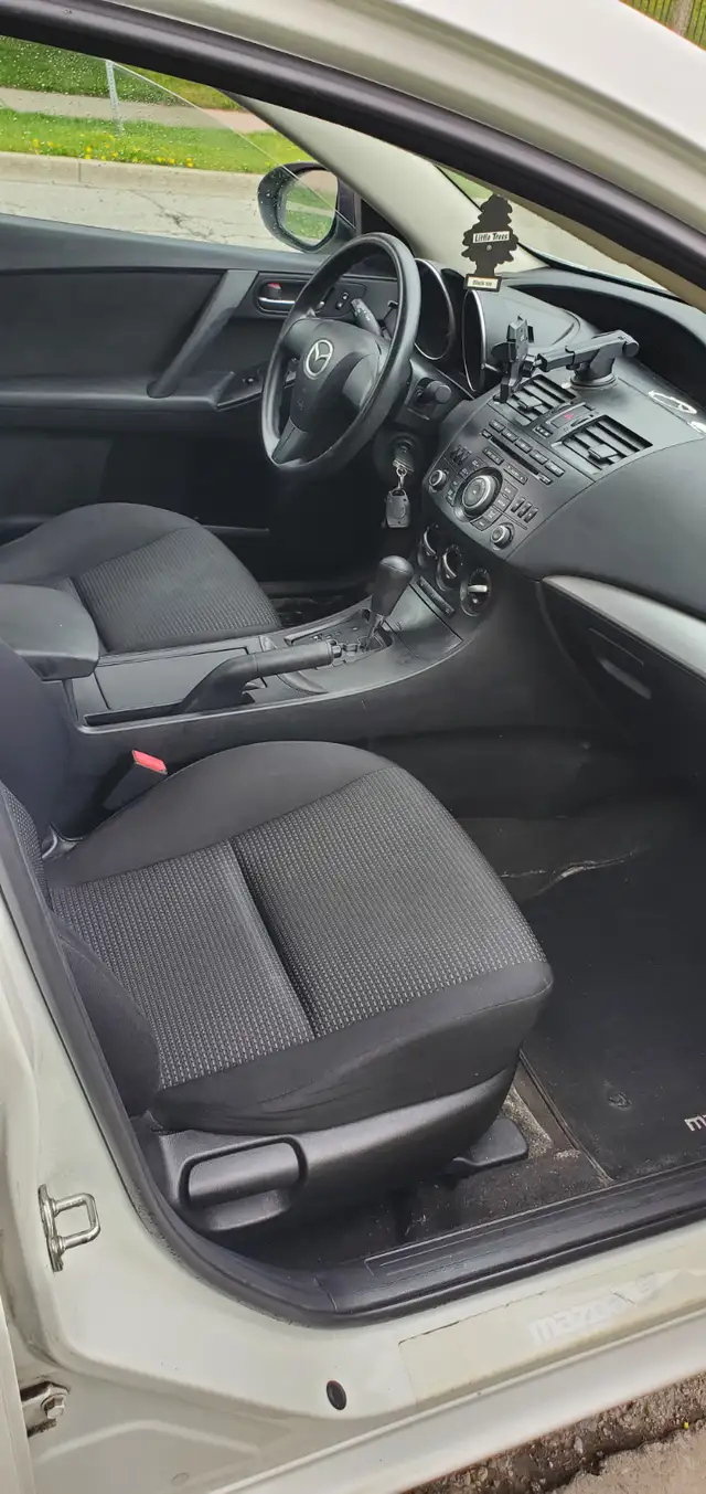 2013 MAZDA 3 GX - Photo 9