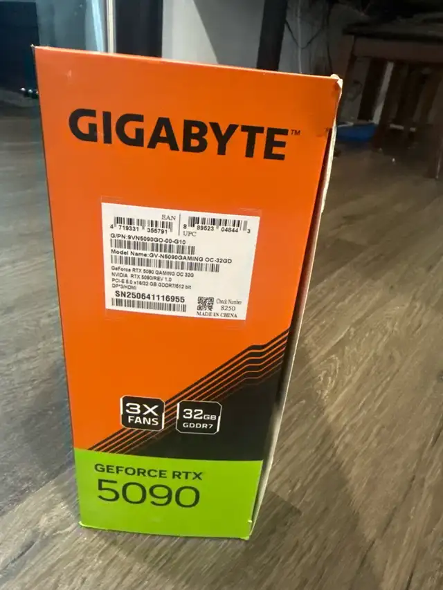 gigabyte 5090 gaming oc like new $5000 - Photo 2