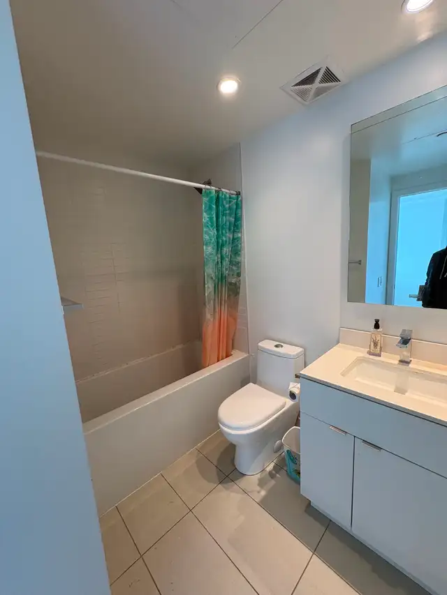 1 Unfurnished Bed/bath in a 2-Bed/Bath condo starting June/July - Photo 4