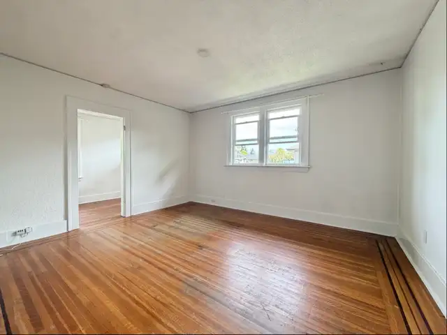 1 Bedroom Apartment Close to Vancouver General Hospital - Photo 3