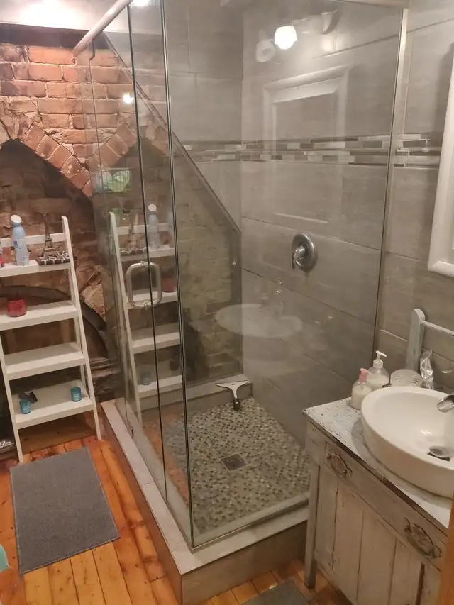 Furnished 2 Bedroom Apartment For Rent ALL INCL, Queen's - Photo 7