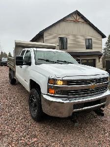 Chevy 2500 - Photo 3