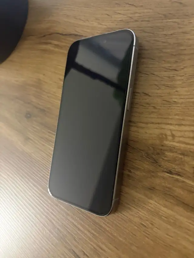 iPhone 15 pro - Photo 3