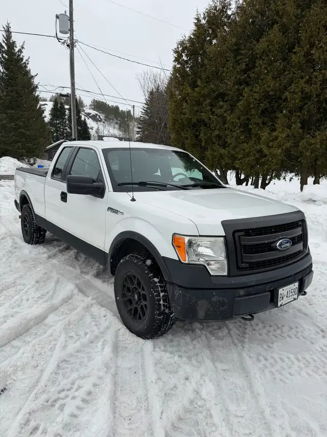 2013 Ford F150 Spacecab 4x4 - Photo 2