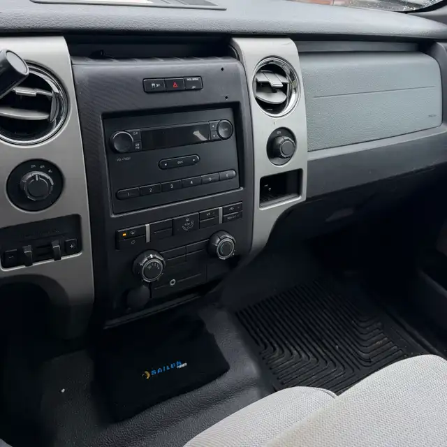 2013 Ford F150 Spacecab 4x4 - Photo 8
