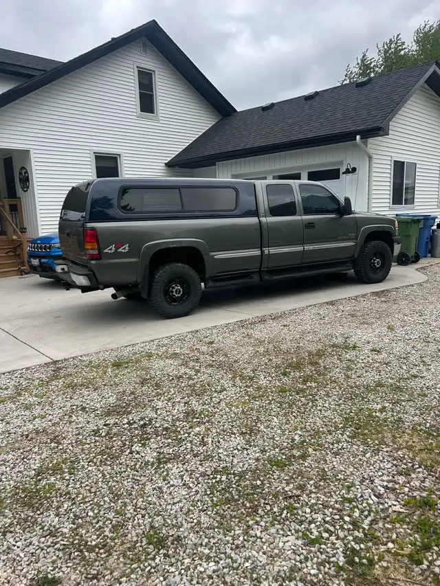 2002 GMC SIERRA - Photo 3