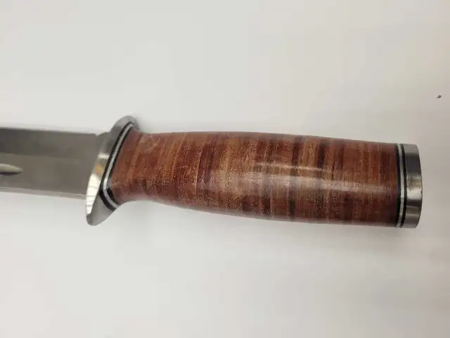Huntshield Fixed Blade knife w/sheath - Photo 3