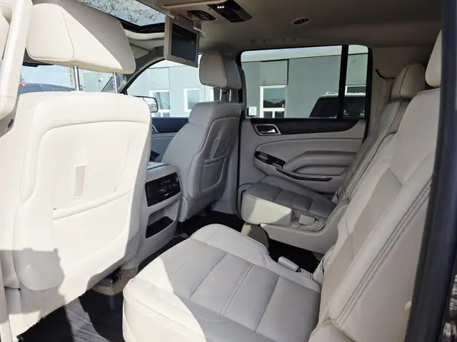 2015 GMC Yukon XL 4WD Denali Clean Carfax Full Service History - Photo 9