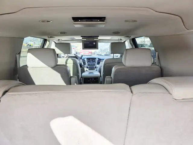 2015 GMC Yukon XL 4WD Denali Clean Carfax Full Service History - Photo 12