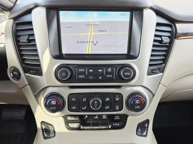 2015 GMC Yukon XL 4WD Denali Clean Carfax Full Service History - Photo 17