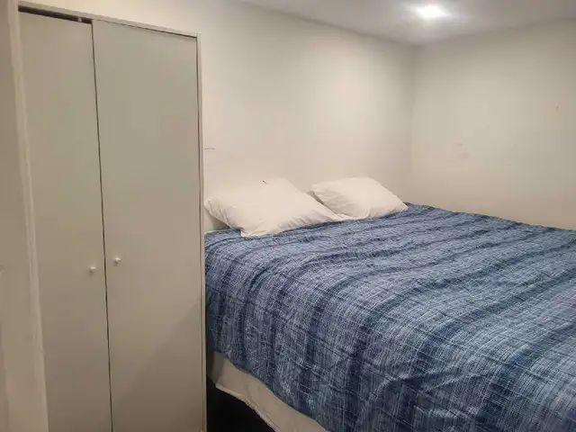 2 bedroom furnisced basement for rent - Photo 3