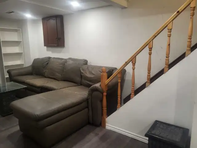 2 bedroom furnisced basement for rent - Photo 7
