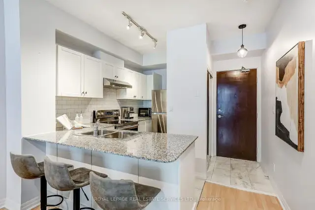 Exceptionally Priced Condo In Central Mississauga!