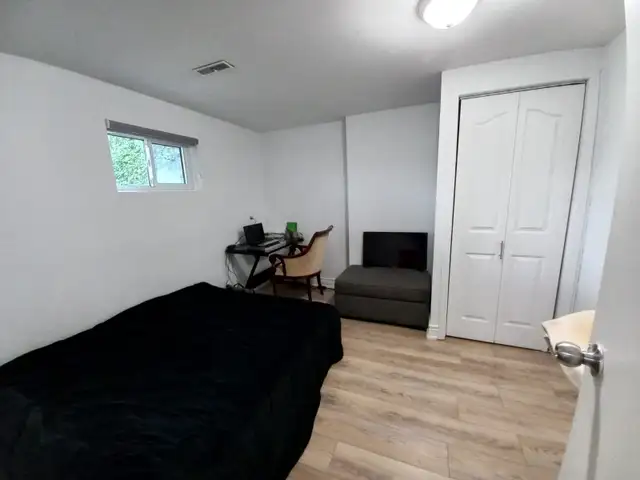 2 bedroom walkout basement $1800 - Photo 10