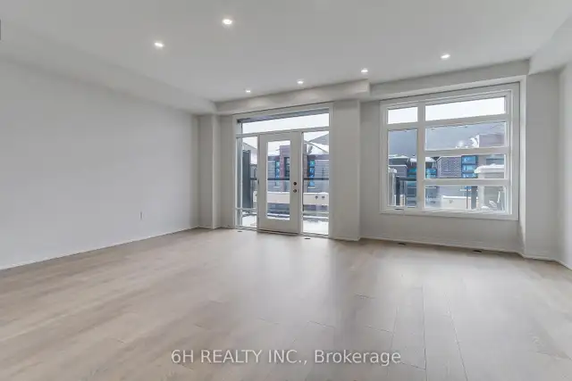 Amazingly Priced Brand New Townhome in Richmond Hill! - Photo 5