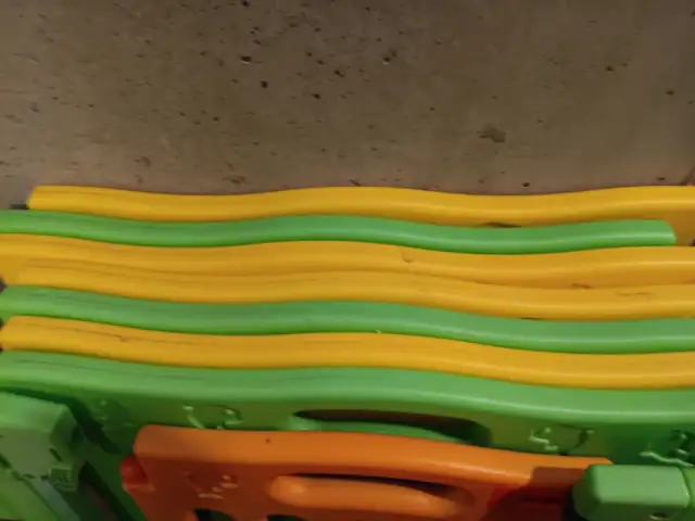 Baby play pen gates . Fisher price 60$ - Photo 3