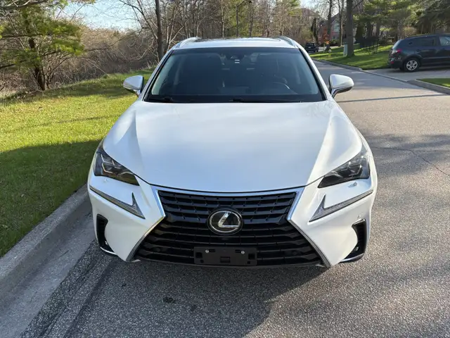 2018 Lexus NX300 - Photo 2