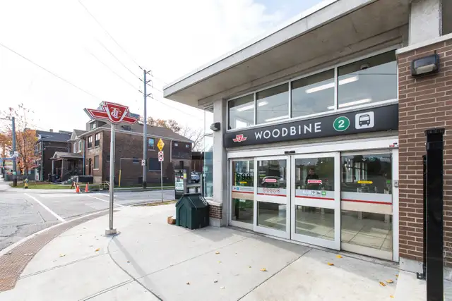 East Downtown (Woodbine/Danforth) ONE bdrm $1400 - Photo 3