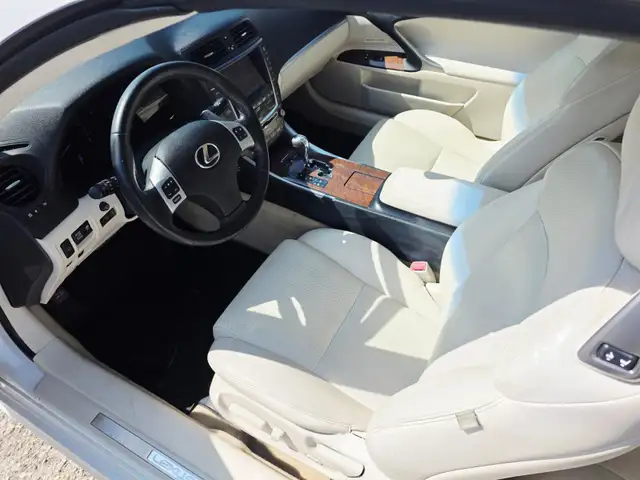 2011 Lexus IS 250C Convertible Leather Navi Camera Clean Carfax - Photo 9
