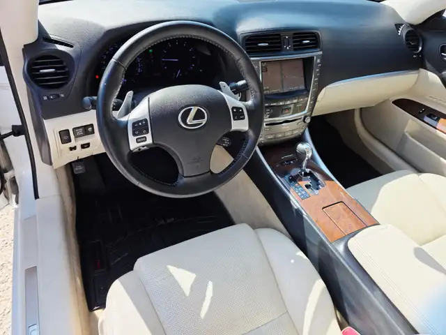 2011 Lexus IS 250C Convertible Leather Navi Camera Clean Carfax - Photo 14
