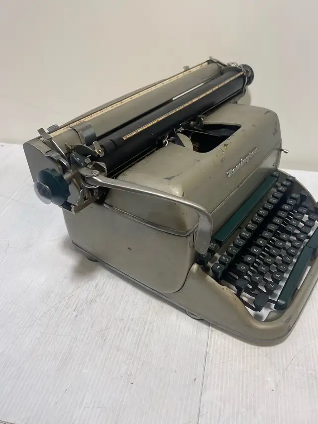 Remington Typewriter - Photo 6