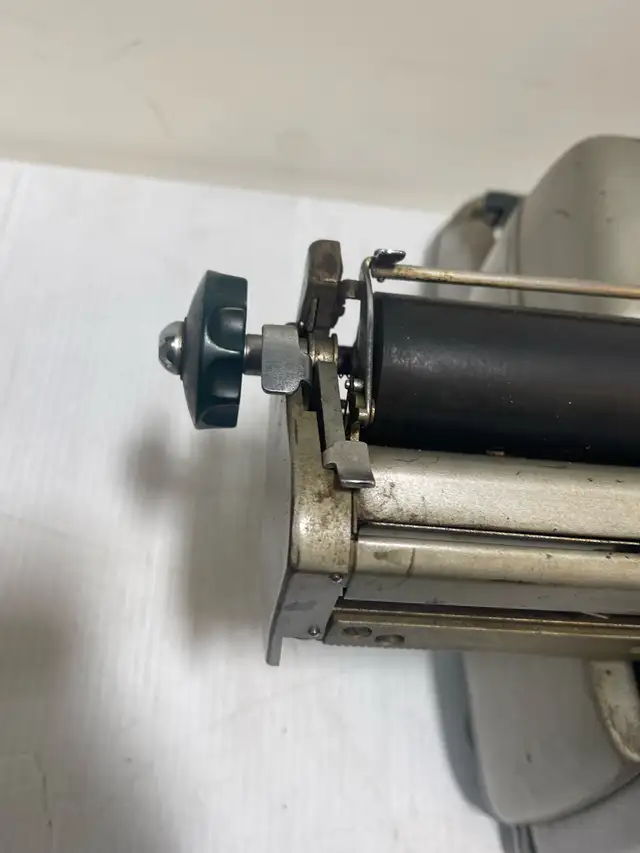 Remington Typewriter - Photo 8