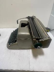 Remington Typewriter - Photo 9