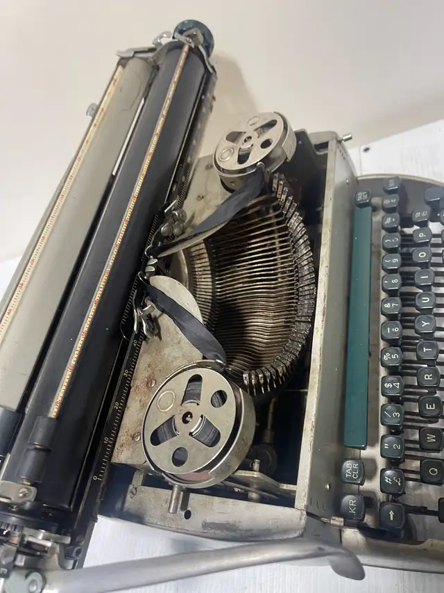 Remington Typewriter - Photo 10