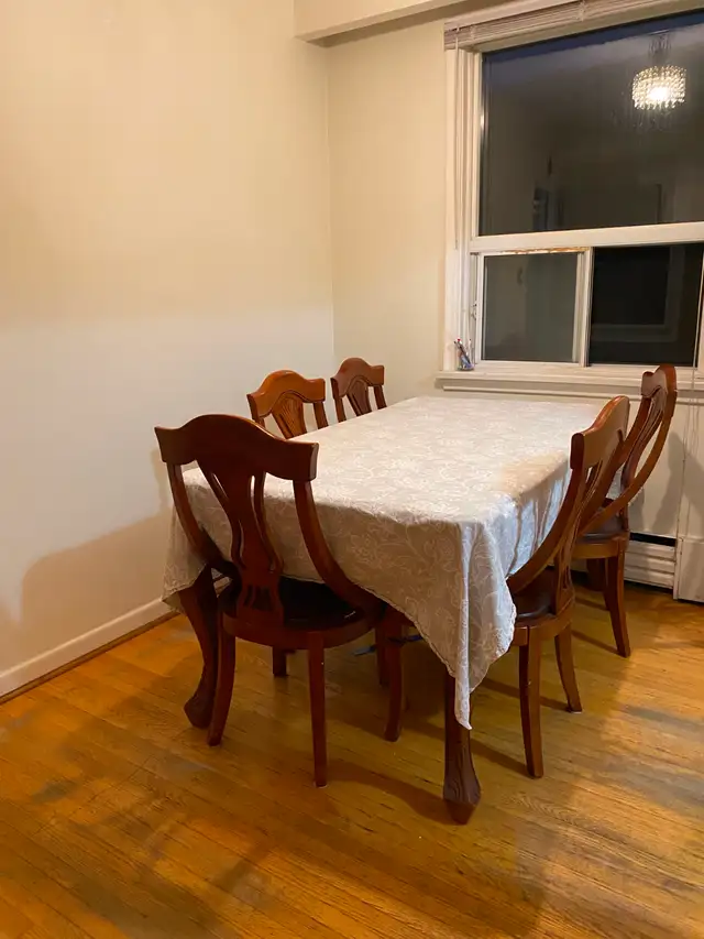 $900-Cozy Room for Rent at Downtown Queen West - Photo 11