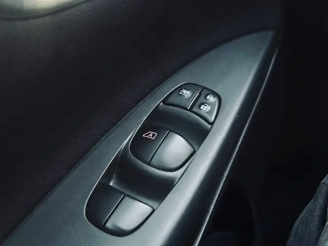 2017 Nissan Sentra SV - Photo 16