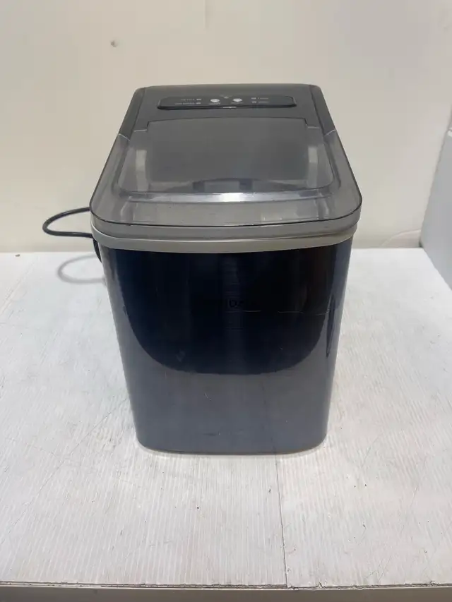 Frigidaire Ice Maker