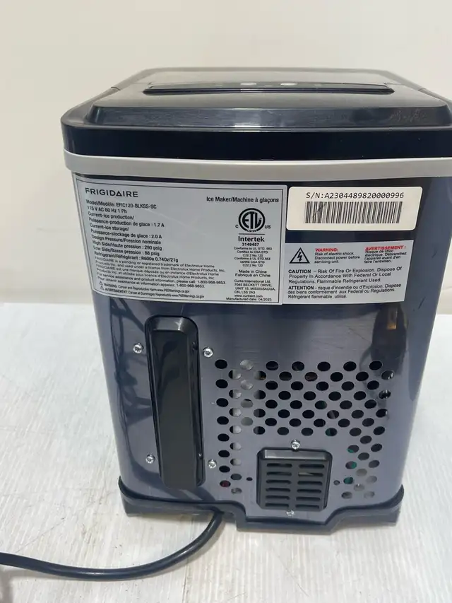 Frigidaire Ice Maker - Photo 7