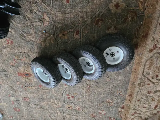 10' Tires - Photo 4