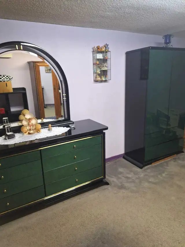 One Bedroom Basement Apartment Availble Immediately - Photo 4