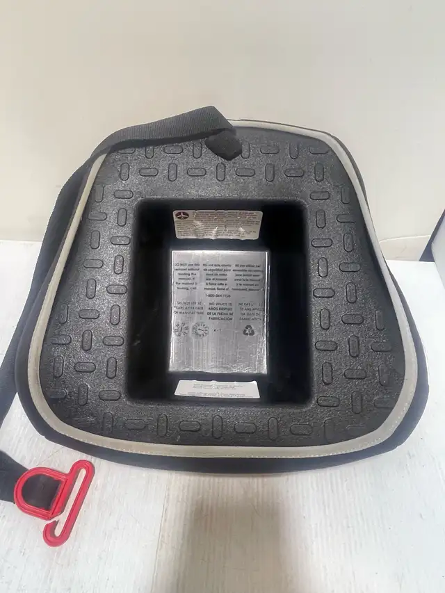Cosco Booster - Photo 3