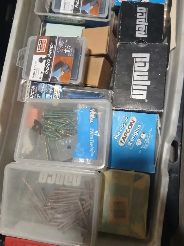 Fasteners - Photo 3