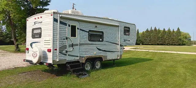 2005 Sportsman RV trailer - Photo 3