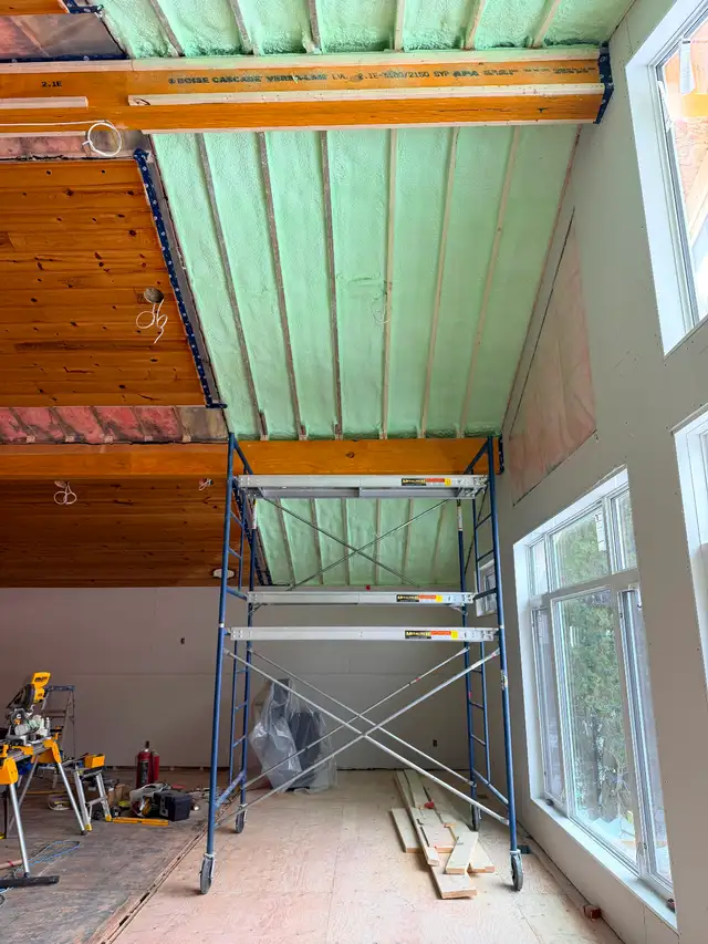 Spray Foam Insulation - Photo 4