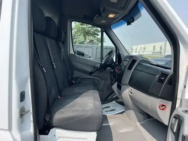 2017 Mercedes-Benz Sprinter Van Cargo - Photo 6
