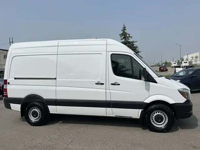 2017 Mercedes-Benz Sprinter Van Cargo - Photo 9