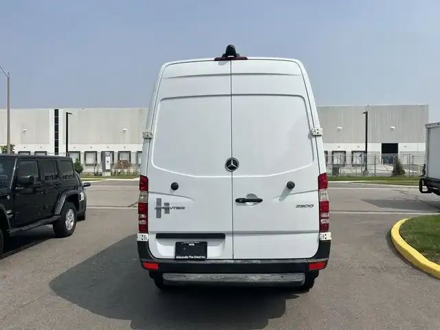 2017 Mercedes-Benz Sprinter Van Cargo - Photo 17