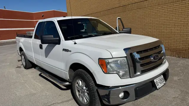 Ford Truck - Photo 3