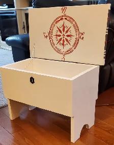 Small trunk in white, with plaid accent and graphics - upcycled - Photo 3
