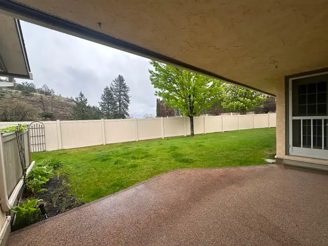 3 bath   2 bdrm (  full basement) townhouse - Photo 2