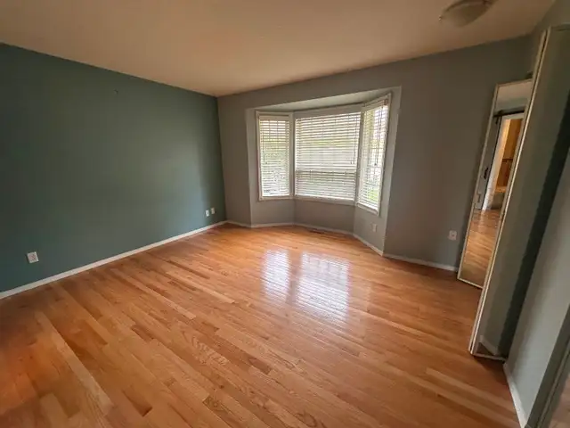 3 bath   2 bdrm (  full basement) townhouse - Photo 8