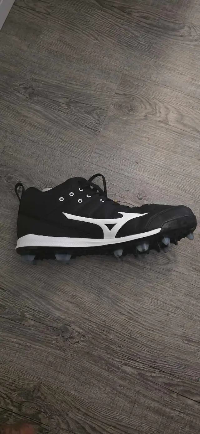 Baseball Cleats size 9.5 Mens- NEW IN BOX - Photo 3